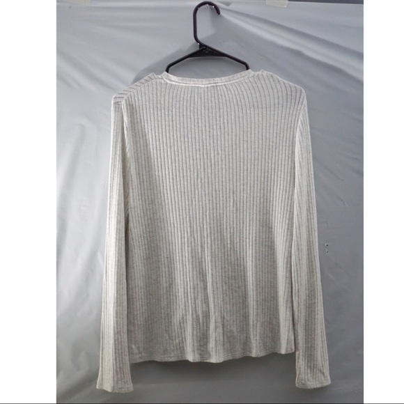 A New Day Hem Tie Top - Picture 2 of 5